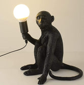 Lampe de Table Assise Singe pour Art créatif en résine Moderne,Applique Murale,lampadaire,Lustre,adaptée à la décoration intérieure de loft,Chambres,salles d'étude,Bars,magasins,etc.(Noir)Sans Ampoules